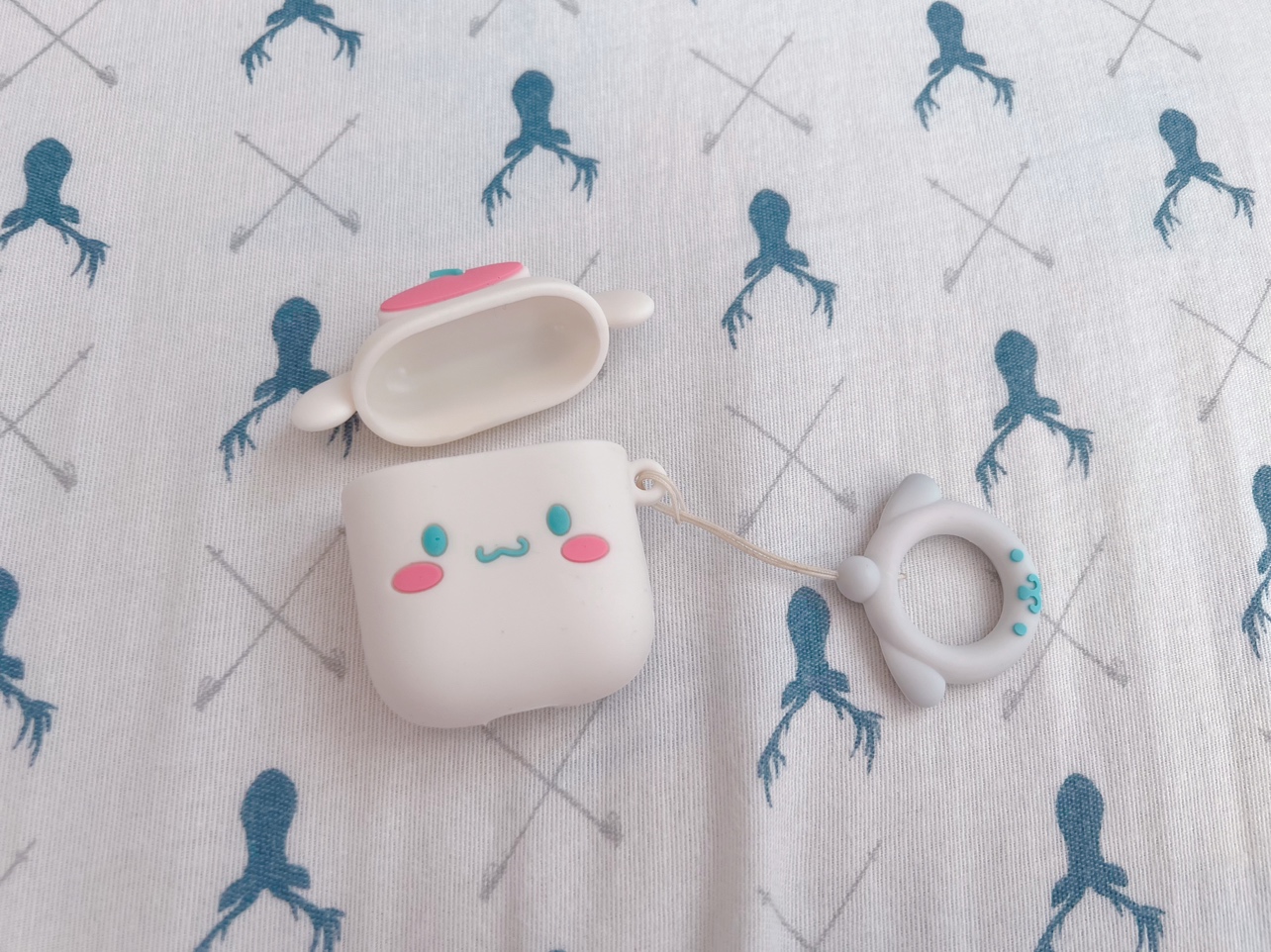Sanrio Cinnamoroll silicon Airpods case - Ued image indicator(2)
