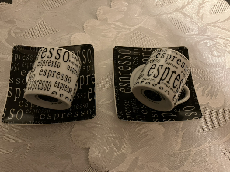 2 Espresso cups and 2 plates image indicator(3)