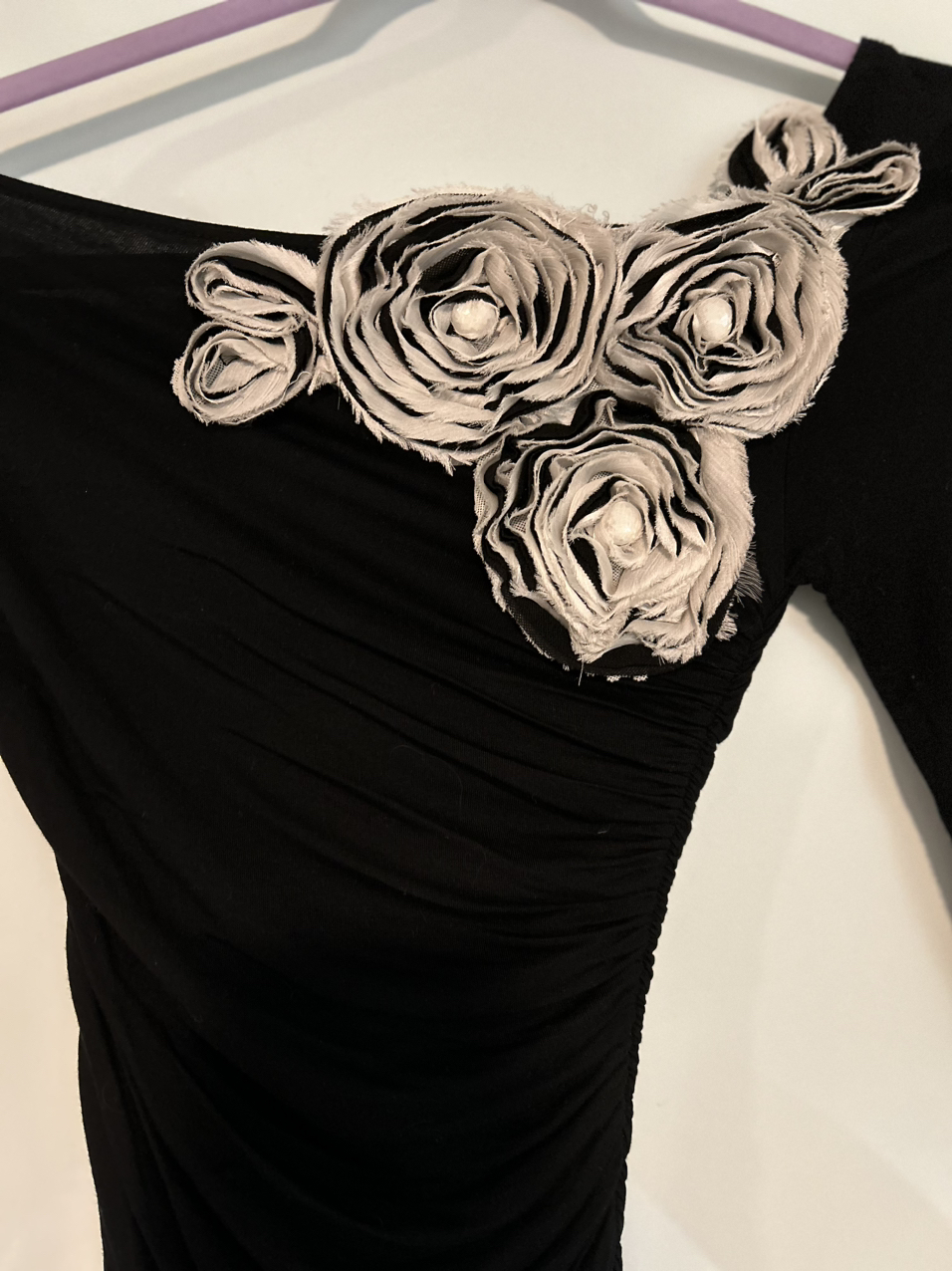 Black with flowers fitted dress - photo 3