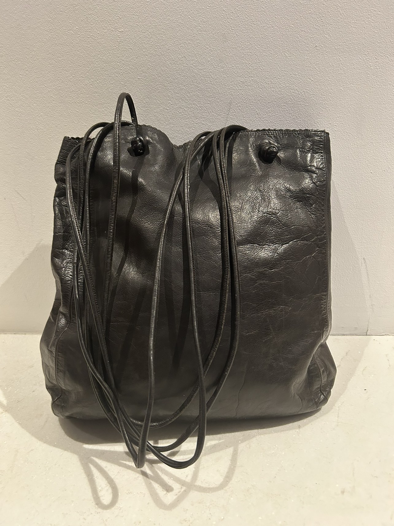 Rugby North America leather tote image indicator(2)