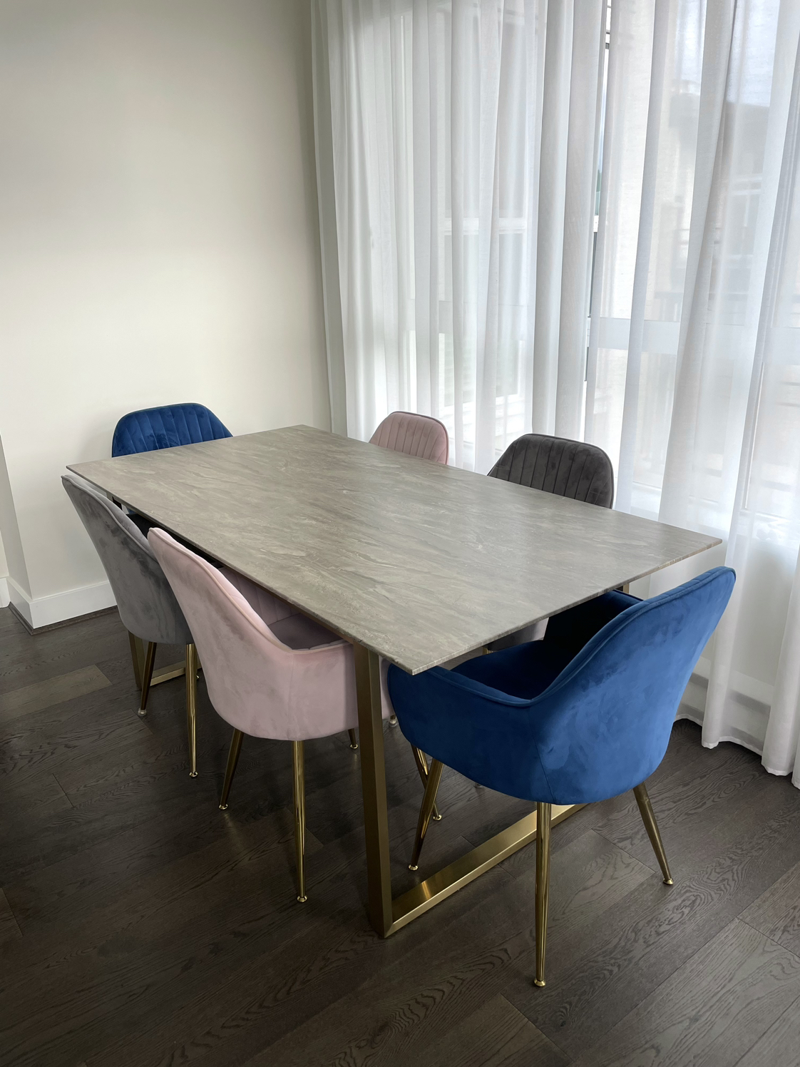 Gorgeous modern dining / kitchen table - like new! - photo 2