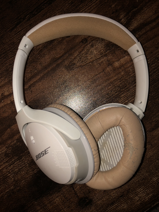 BOSE Noise Cancelling Wireless Headphones thumbnail