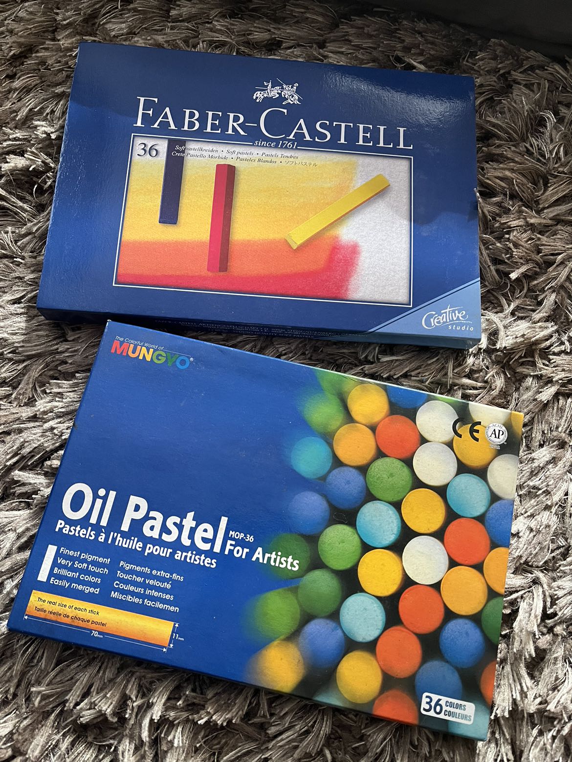 ART SUPPLIES - OIL/SOFT PASTELS