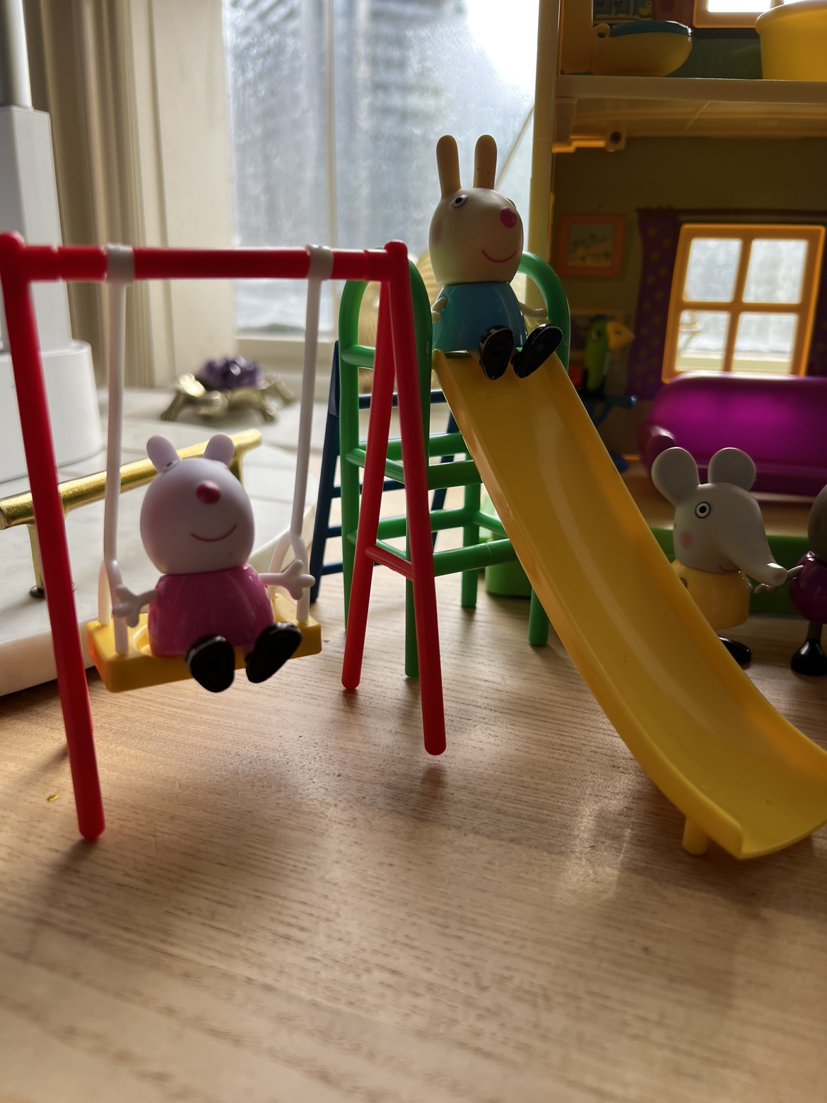 Peppa Pig playhouse with figures and accessories - photo 5