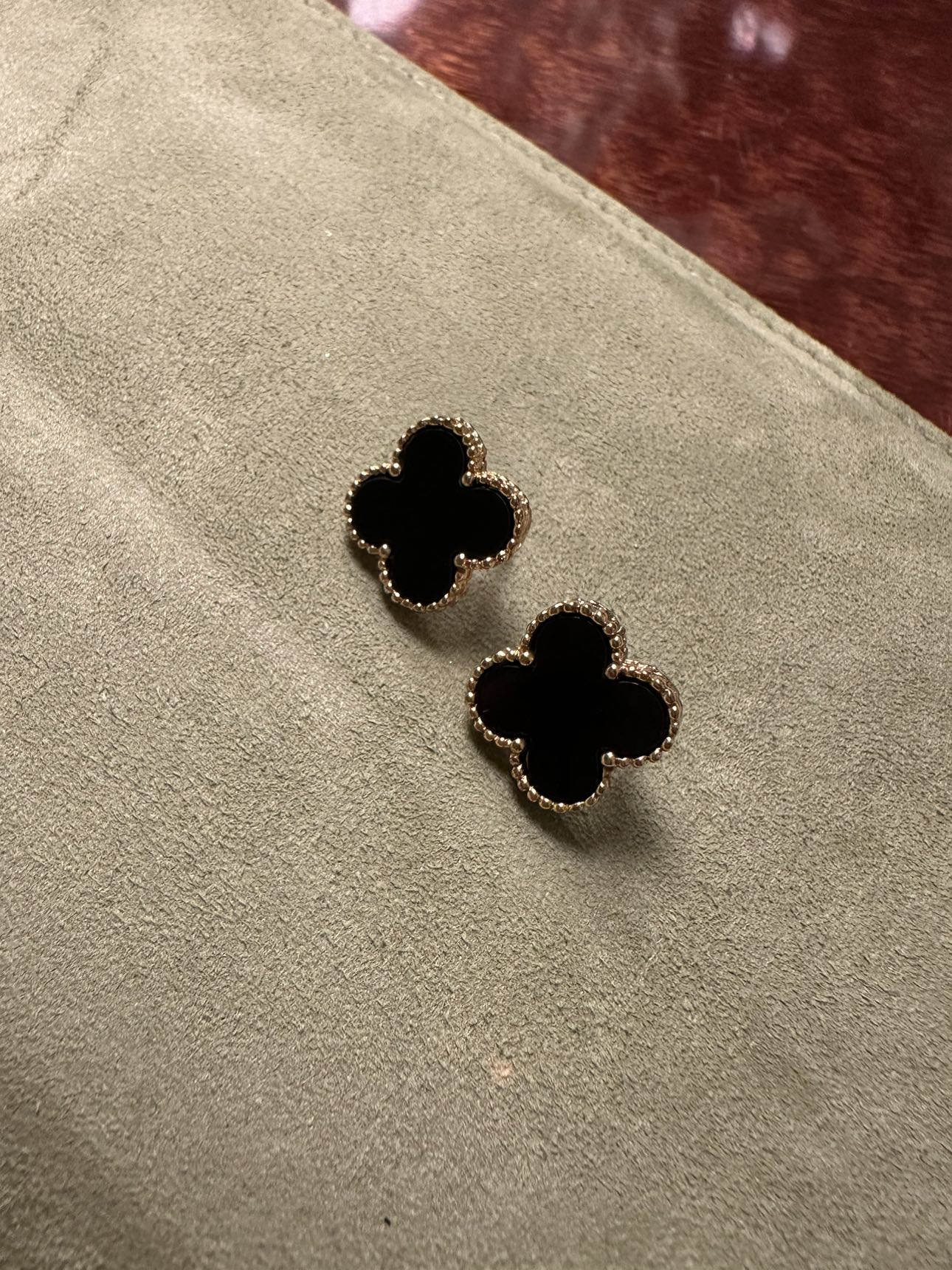 Custom clover fashion earrings image indicator(5)