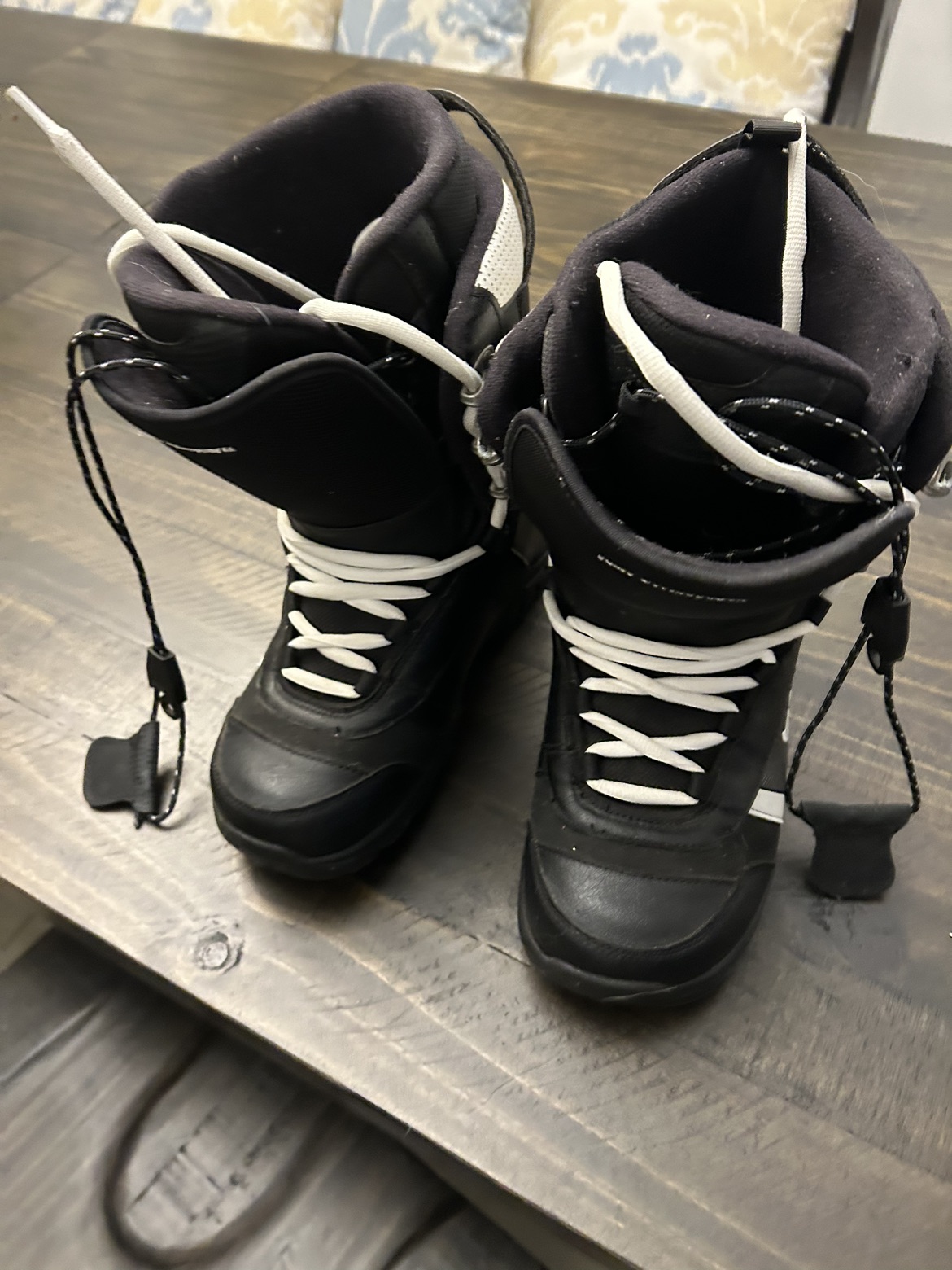 Snowboarding Boots Like New Adult 8.5 Northwave Cheap image indicator(8)