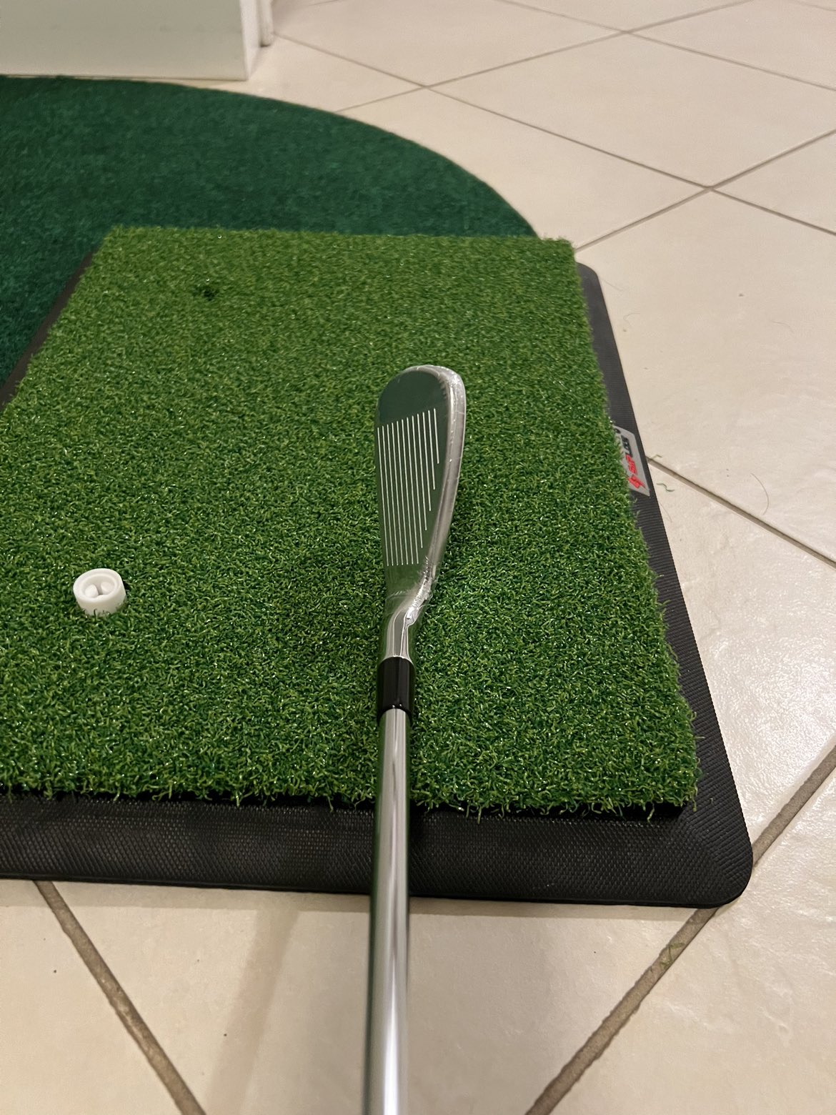 Kirkland Signature 7-piece players Golf Iron Set image indicator(2)