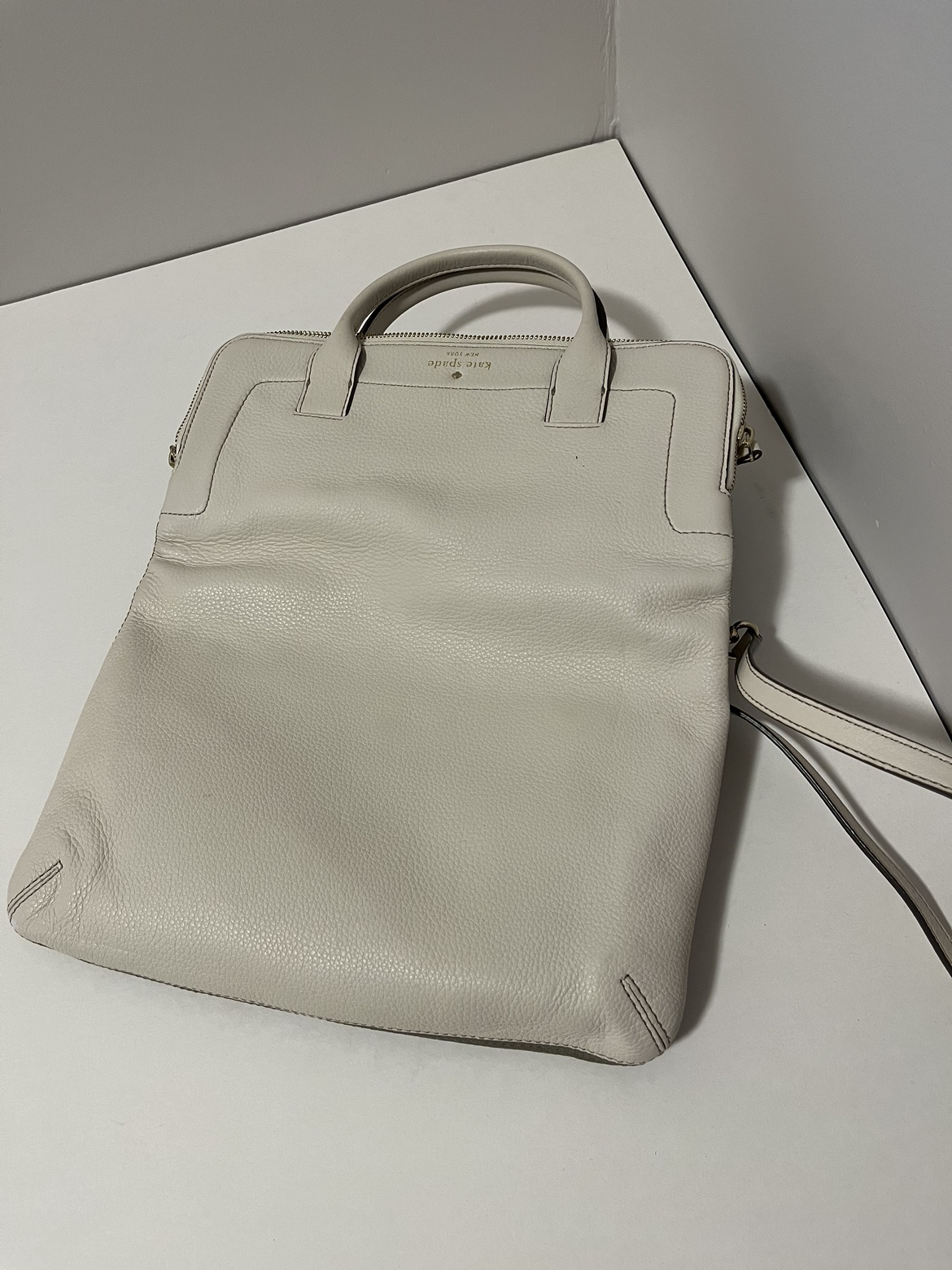 Kate Spade leather bag crossbody/clutch image indicator(3)