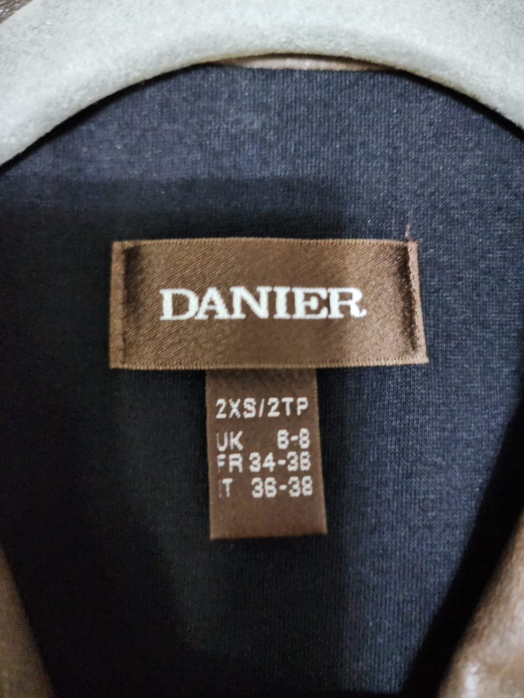 Danier Women's Genuine Leather Jacket  Size 2X Small image indicator(6)