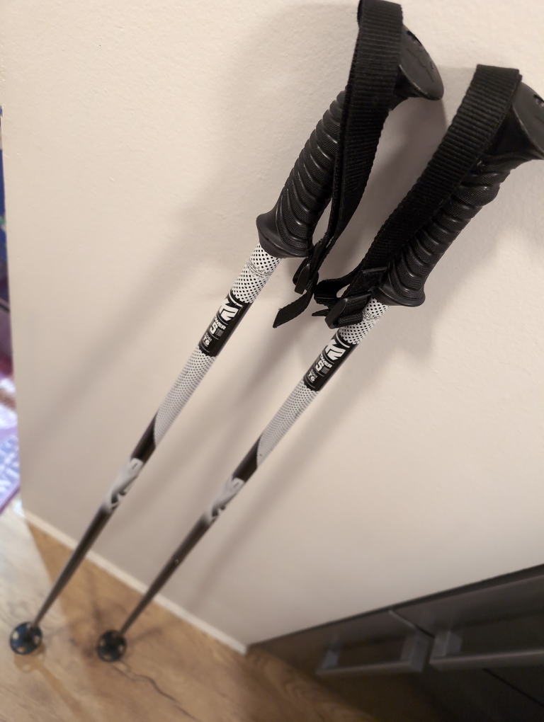 ski poles thumbnail
