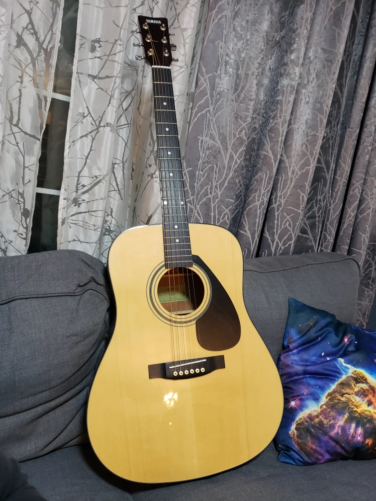used Yamaha acoustic guitar thumbnail