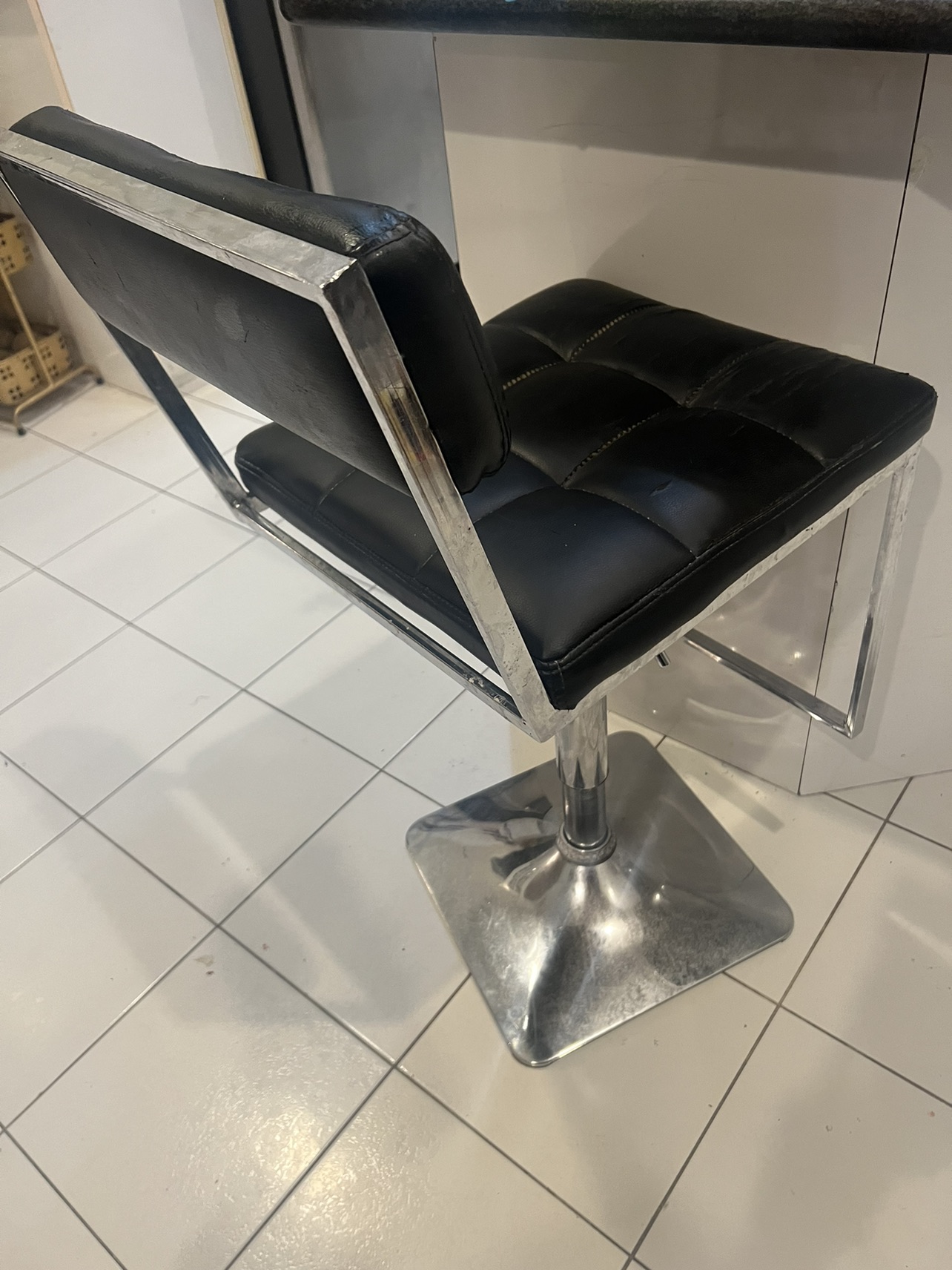 bar stool