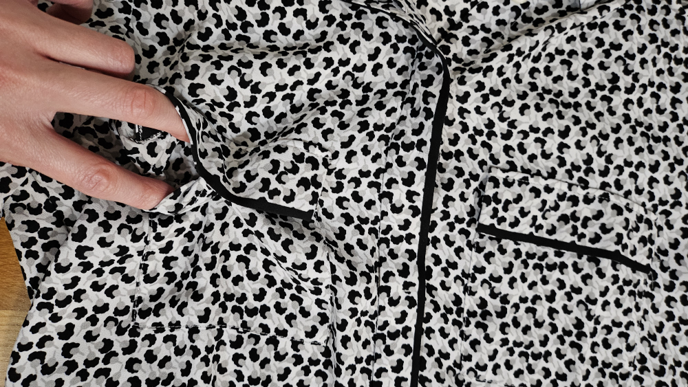 Loft leopard print shirt (xs) image indicator(6)