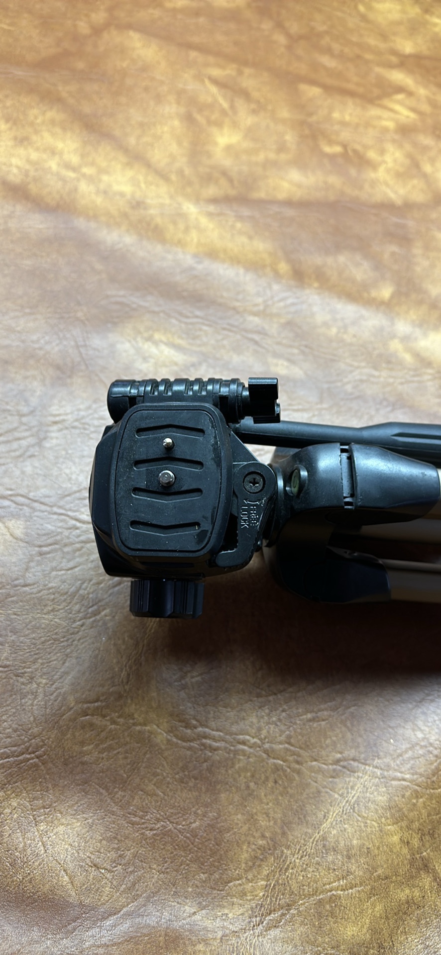Dynex TRP60 tripod - photo 3