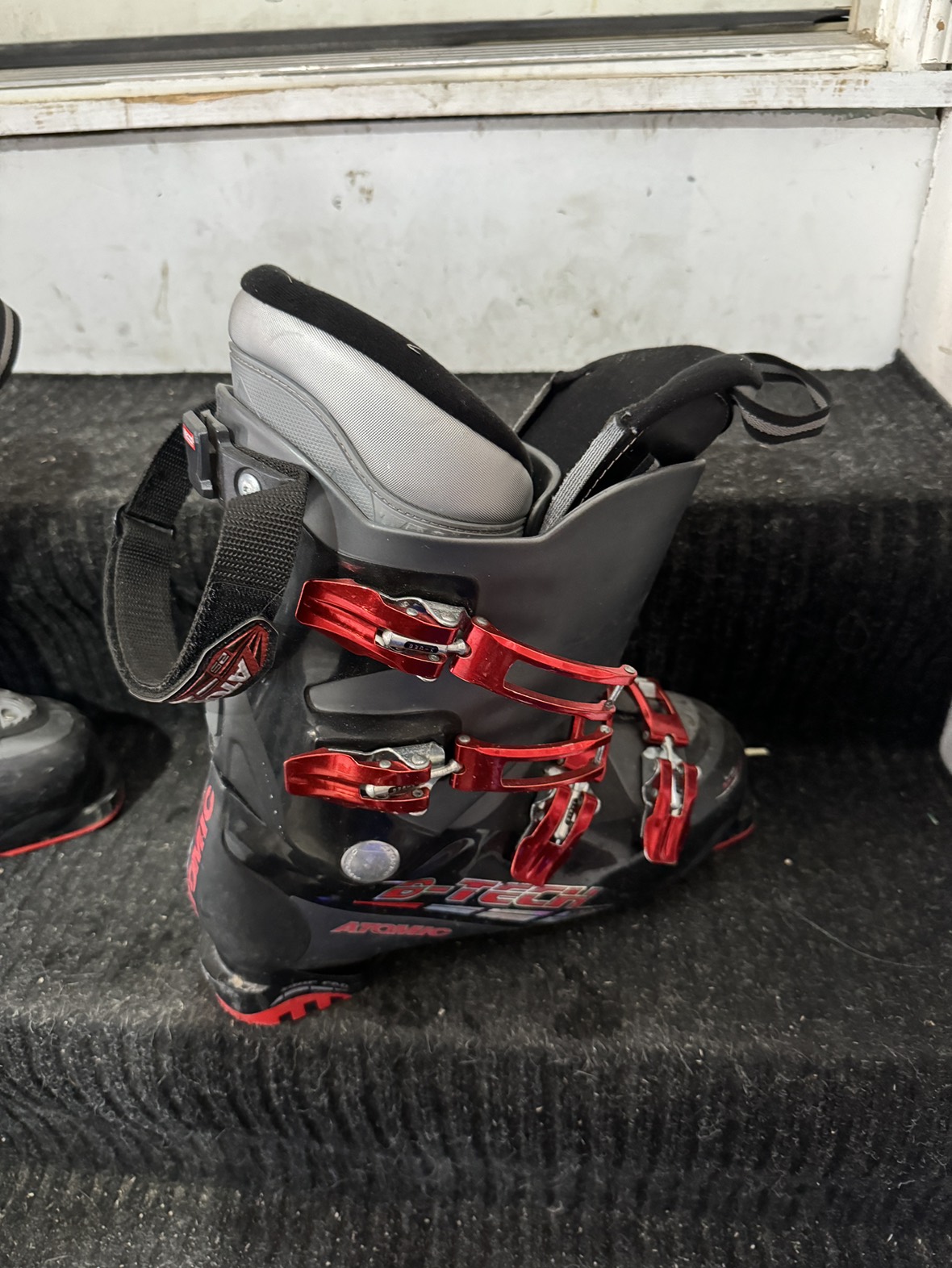 Atomic Bi-Tech Ski Boots