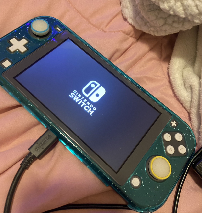 Nintendo Switch Lite + games