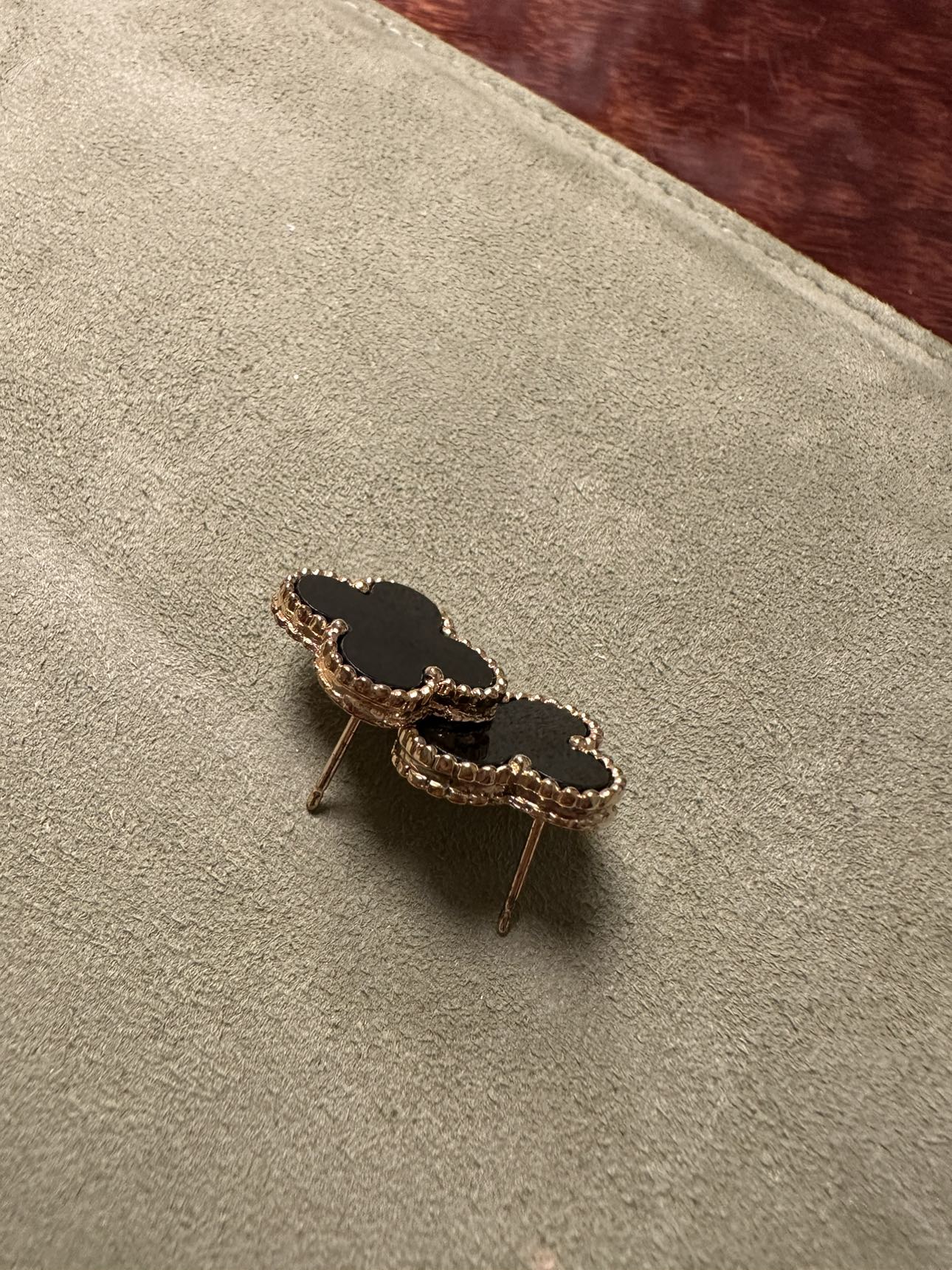 Custom clover fashion earrings image indicator(3)