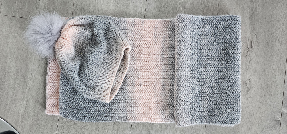 hand knit beanie and scarf #freecycle thumbnail