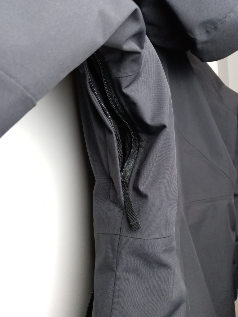 Marmot women's jacket image indicator(8)