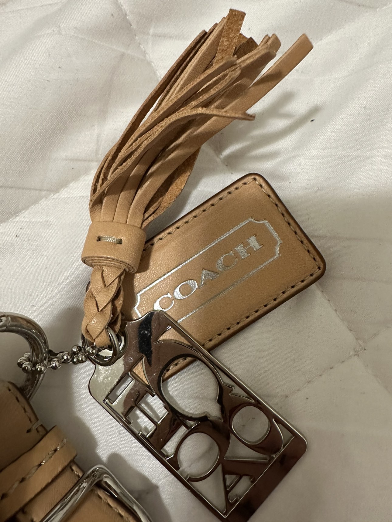 Brand new Coach 70th Anniversary crossbody detachable strap image indicator(2)