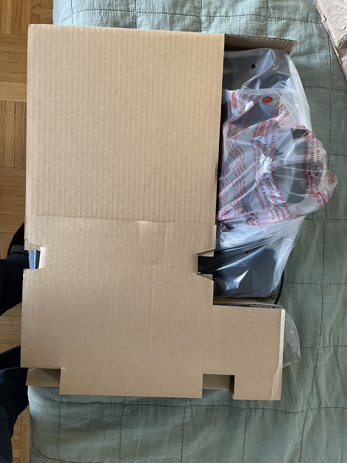 Shark HydroVac 3 in 1 cordless BRAND NEW vacuum WD201C model image indicator(8)