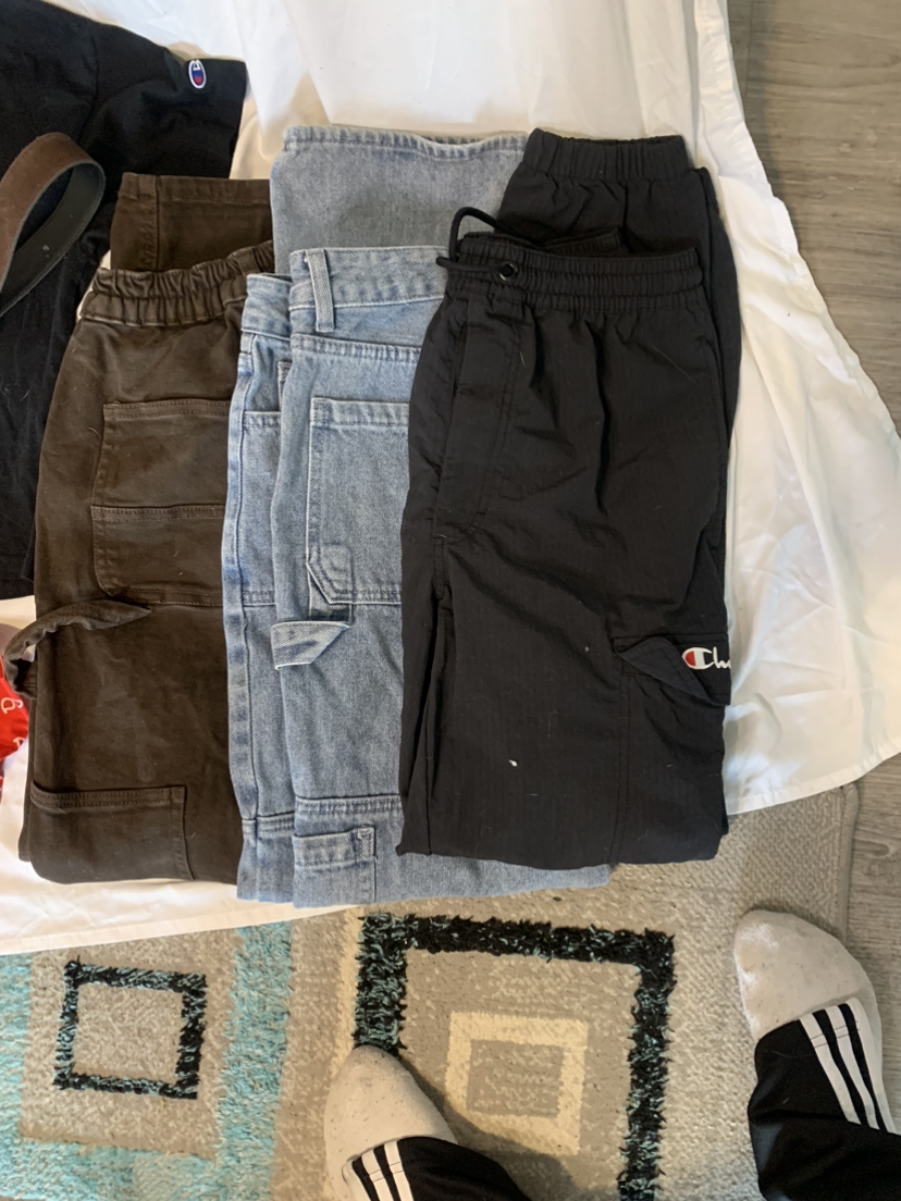 Red/orange lot xs-s with 20+ items for one low price. image indicator(2)