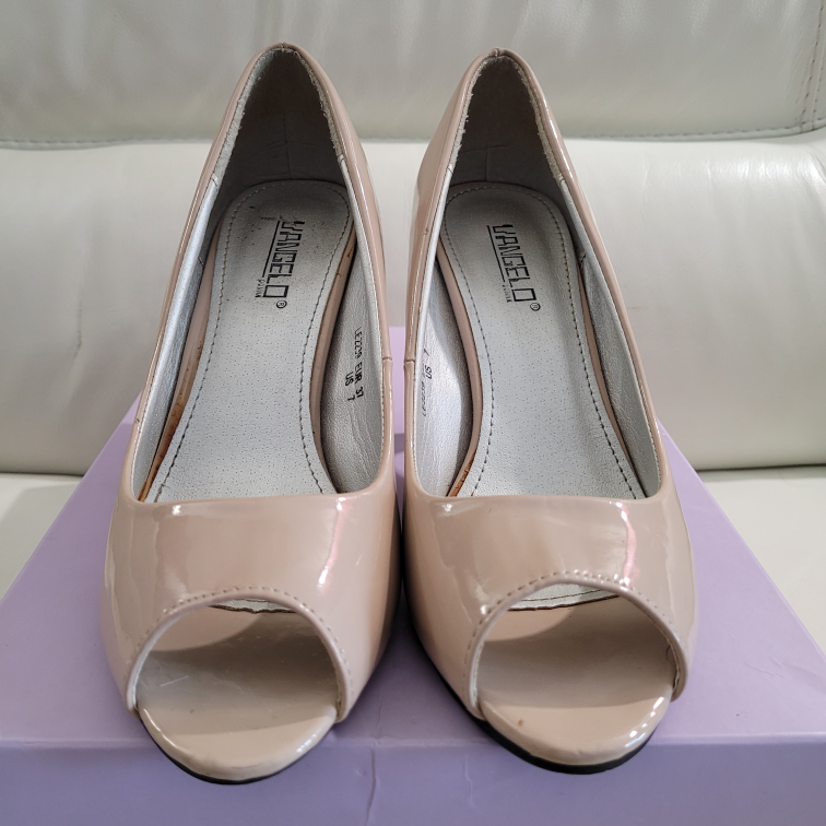Nude peep toe patent pumps (day 7) image indicator(2)