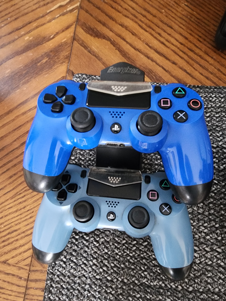 PS4 WITH TURTLE BEACH HEADSET