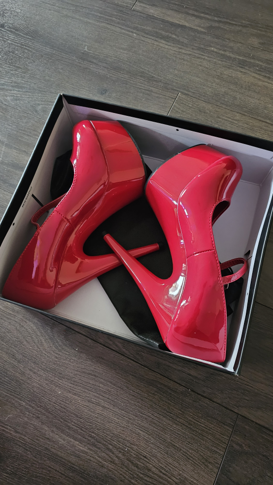 Red Pleaser Heels w Strap