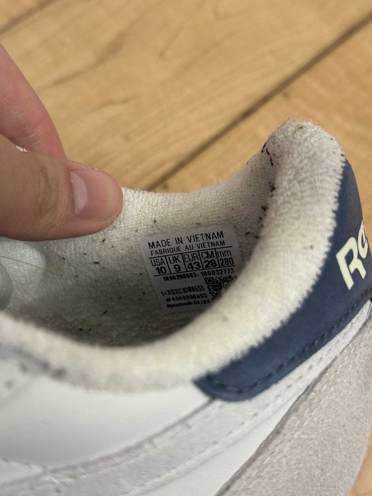 Lightly worn Reebok shoes - photo 3