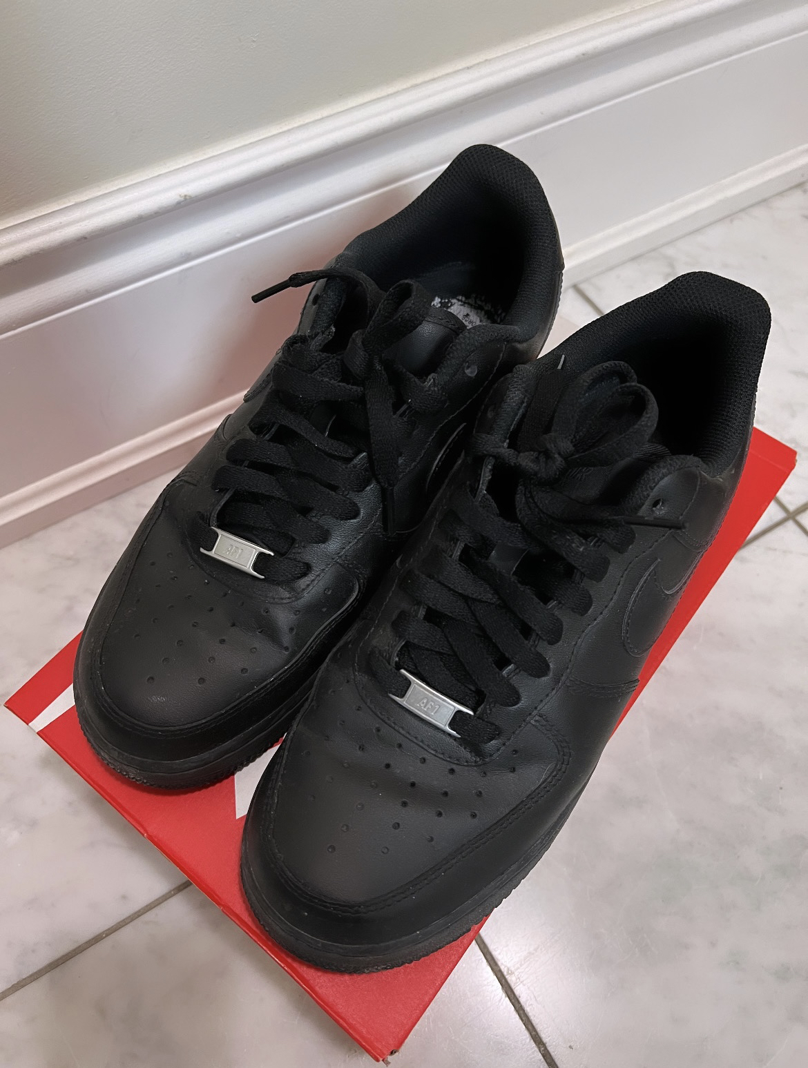 NIKE AIR FORCE 1 Mens 9.5 - photo 2