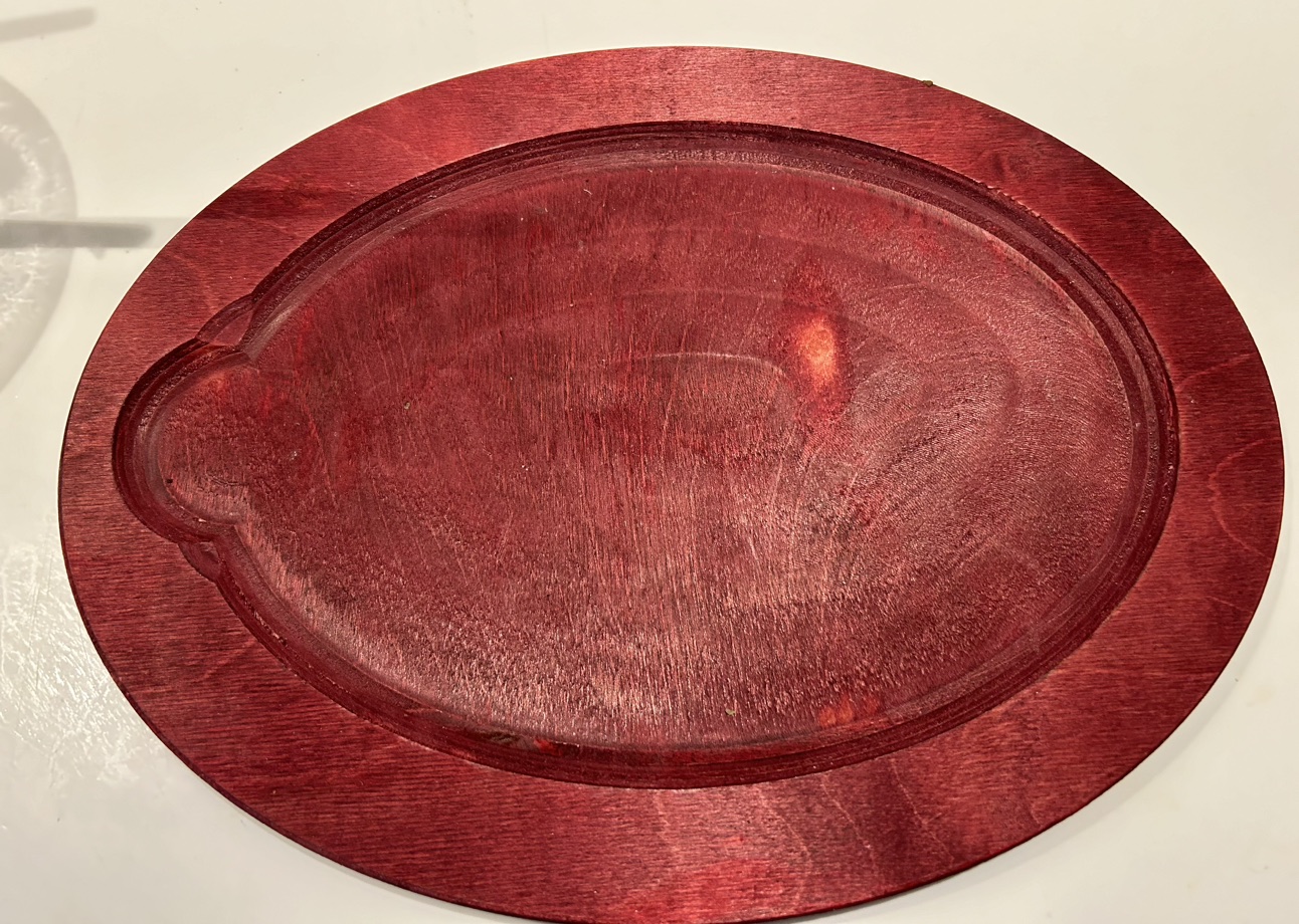 Lodge cast iron fajita pan and wooden serving tray image indicator(6)