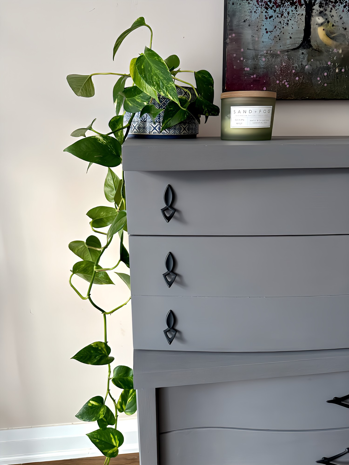 Wavy Bassett Furniture Tallboy Dresser image indicator(4)