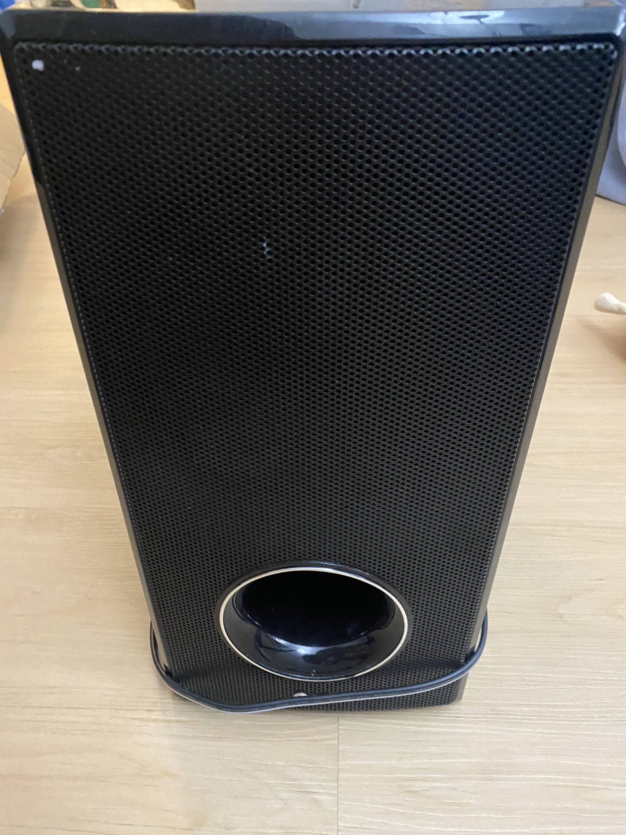 LG Subwoofer wireless thumbnail