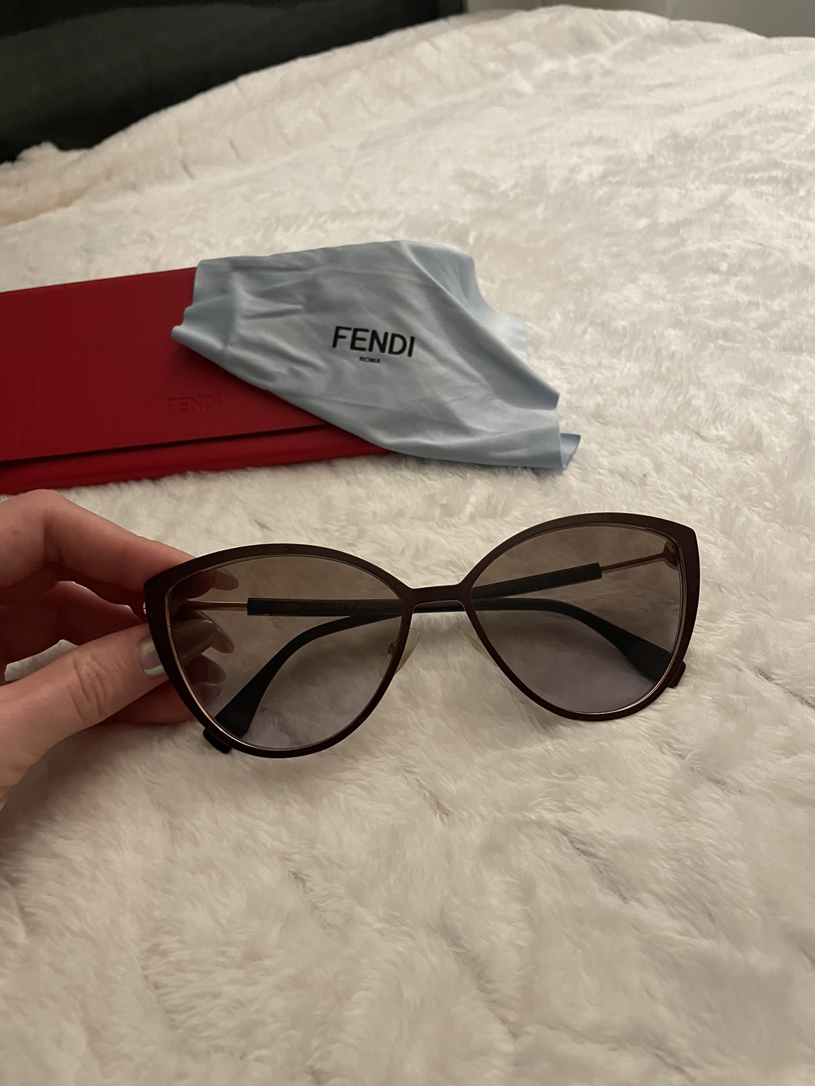 Authentic Fendi glasses image indicator(3)