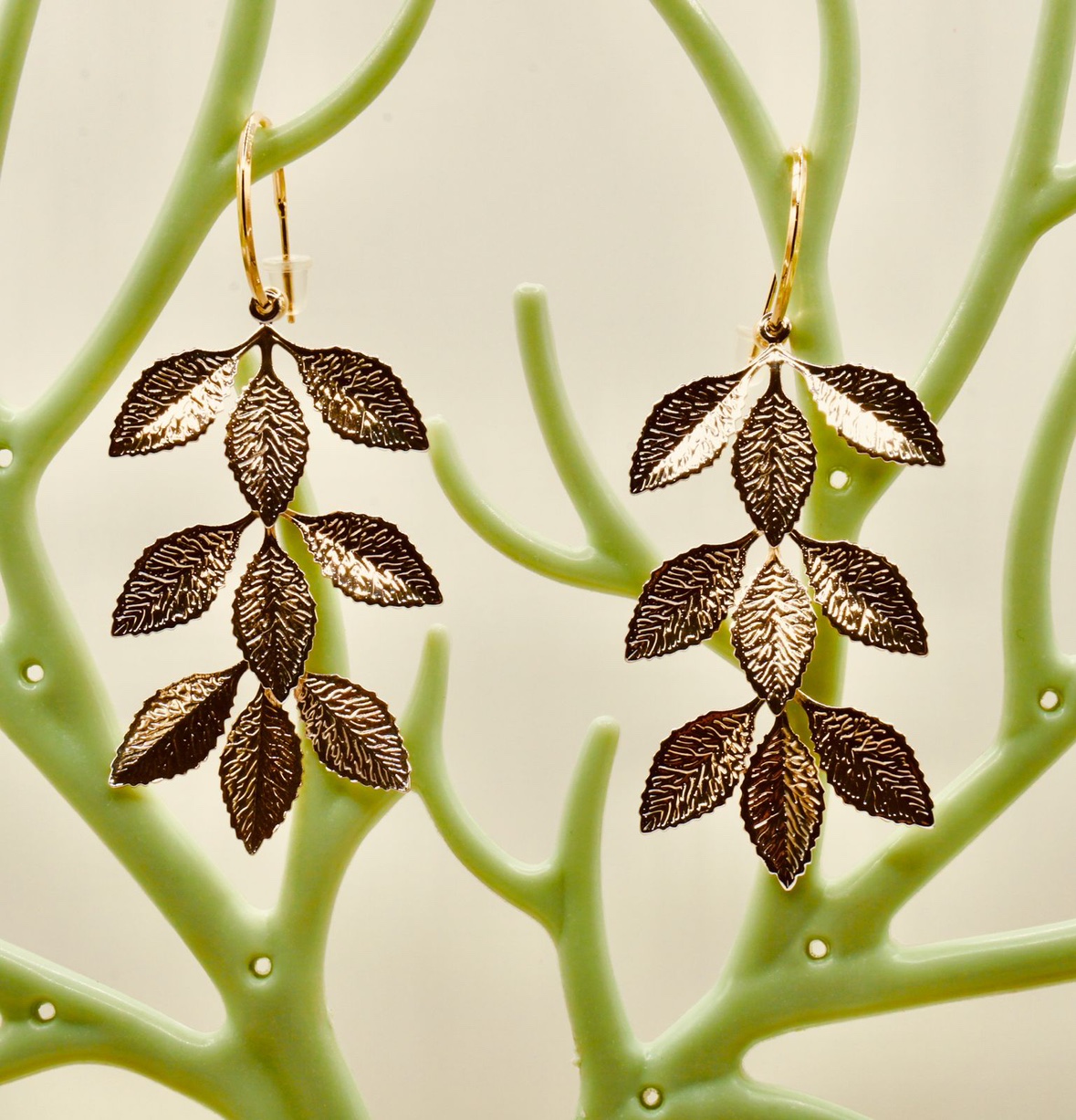 Leaf shape drop earrings