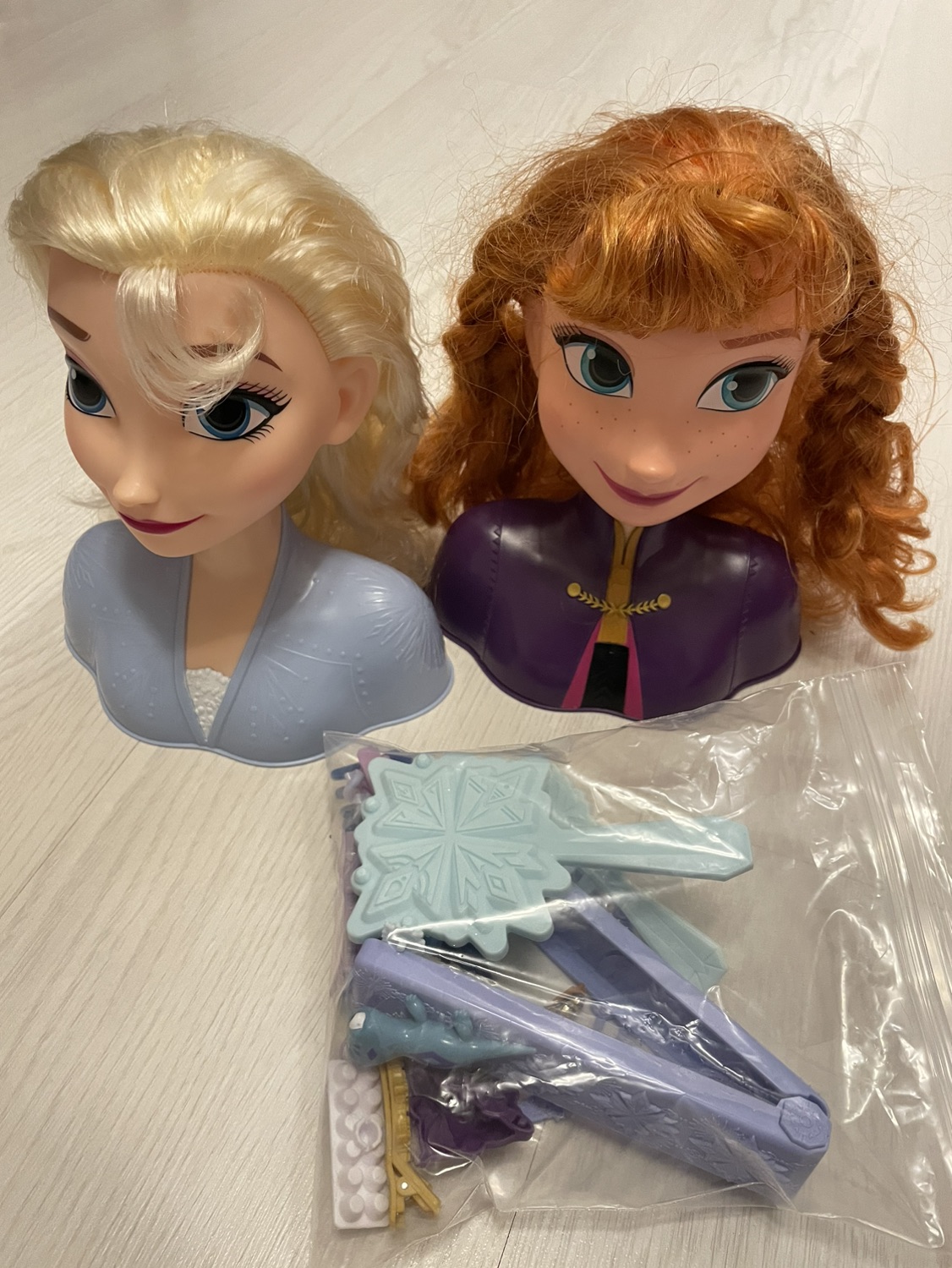 Elsa  and Anna styling head