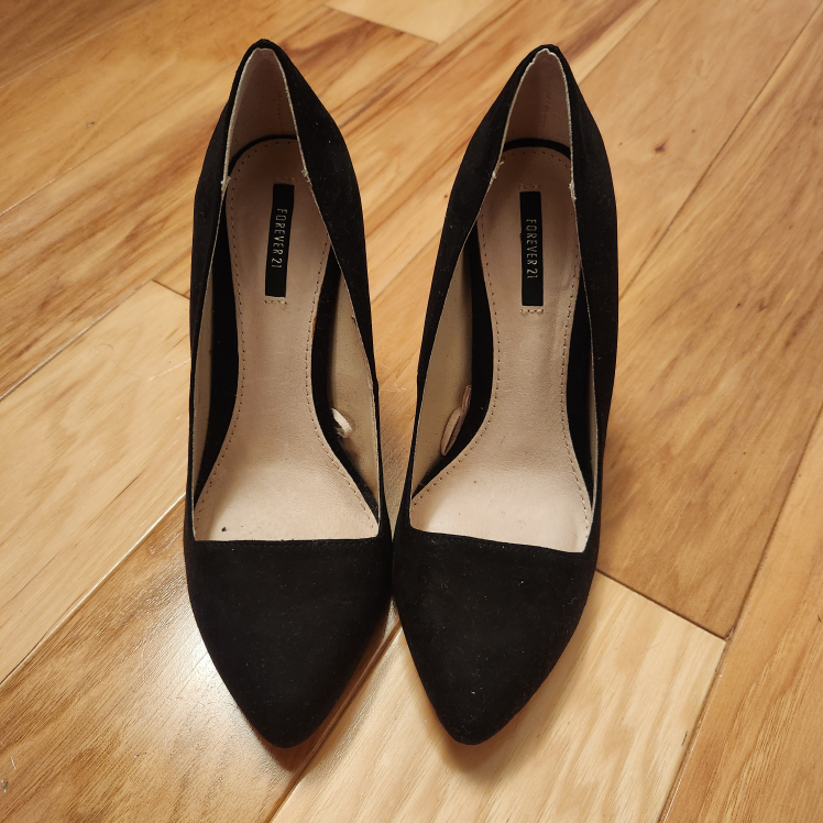 Black high heels #freecycle thumbnail