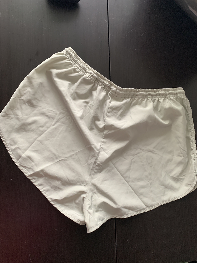 H&M high waist sports shorts image indicator(4)