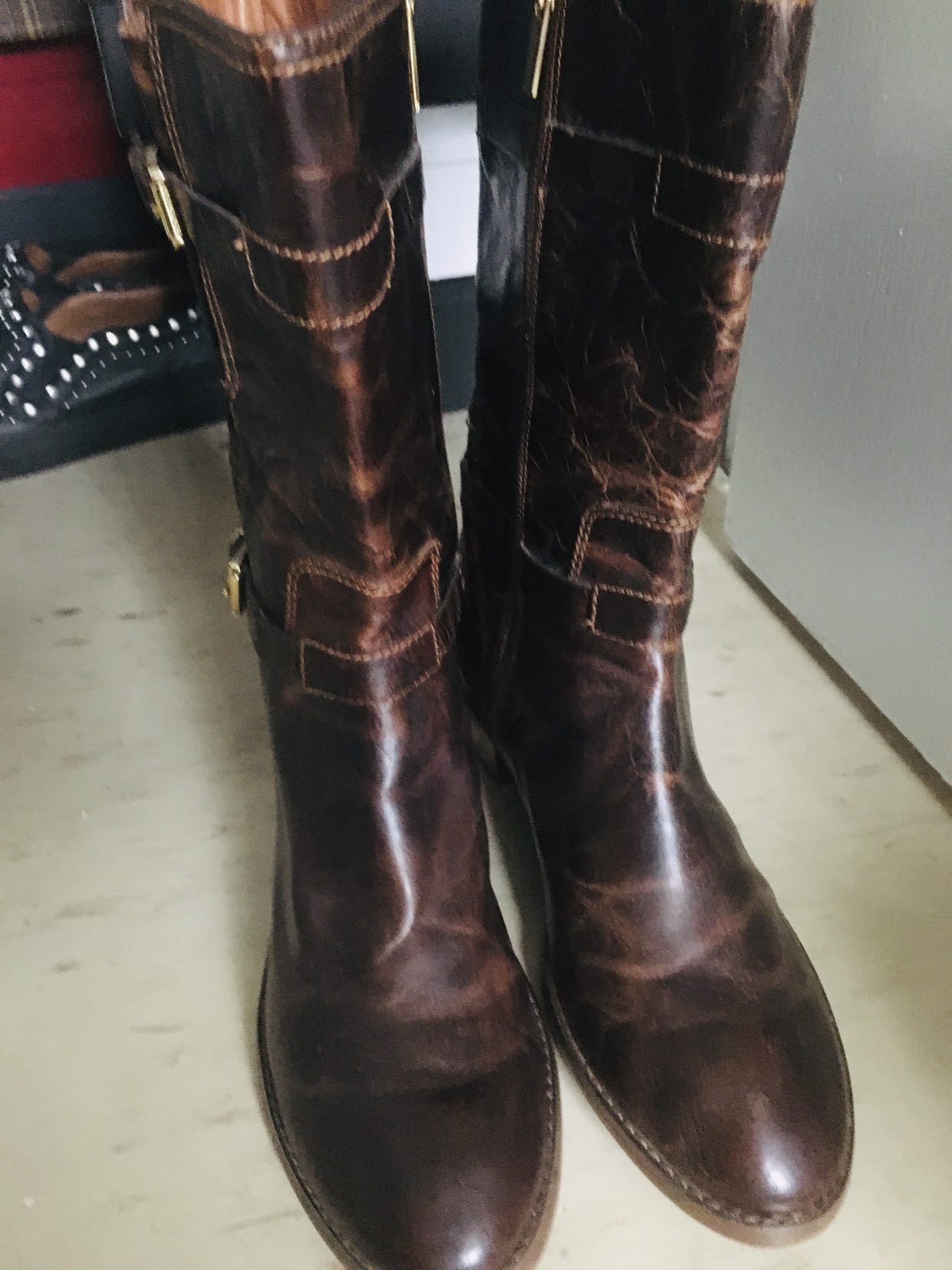 Distressed leather brand new Michael Kors ankle boots image indicator(2)