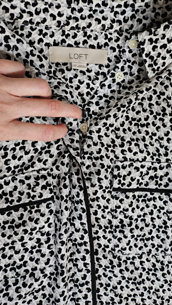 Loft leopard print shirt (xs) image indicator(7)