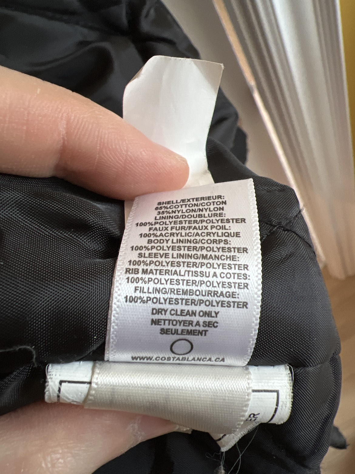 Women black parka image indicator(5)