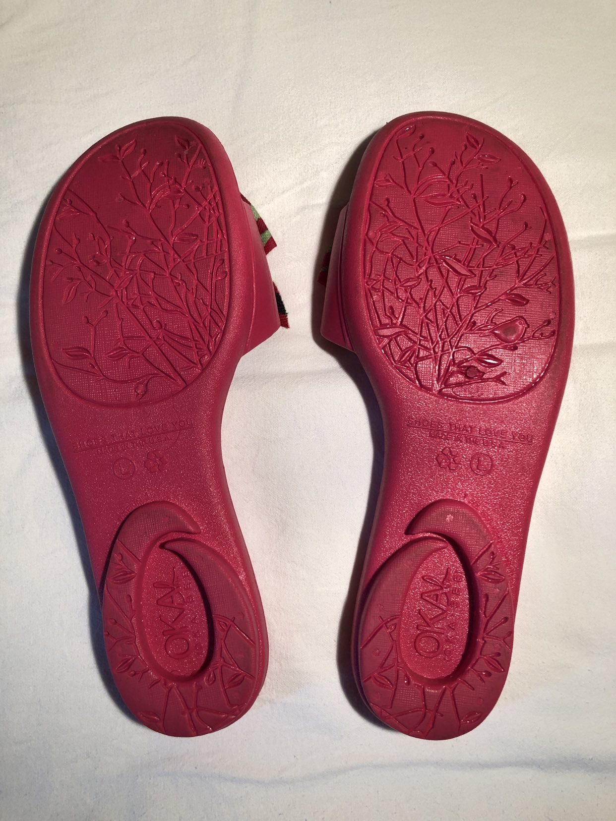 Oka-b Pink Slides/Flip Flops with Alligator Bow L (9.5-10.5) image indicator(3)