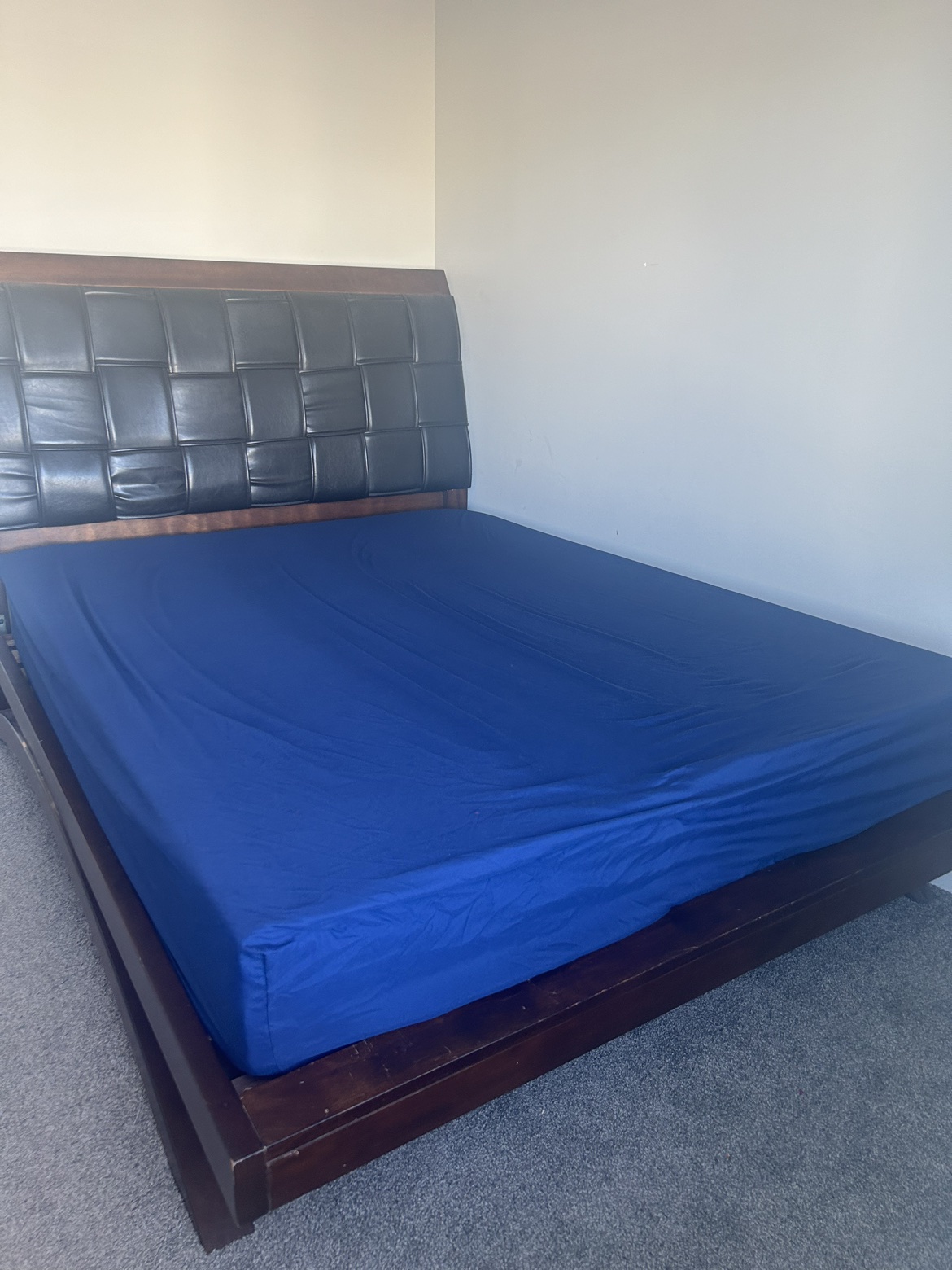 Queen bed frame with mattress - photo 2