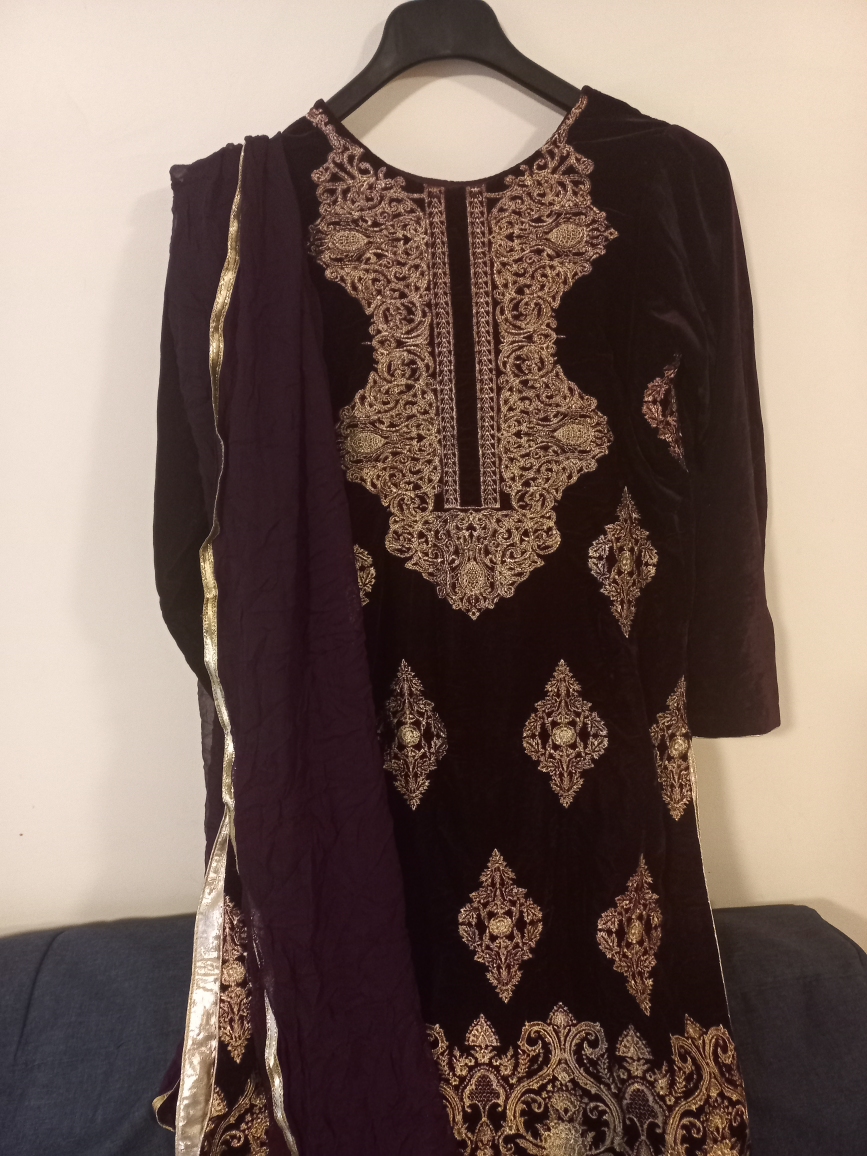 velvet dress thumbnail
