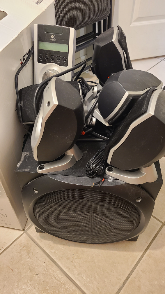 Logitech z-5500 5.1 sound system - photo 3