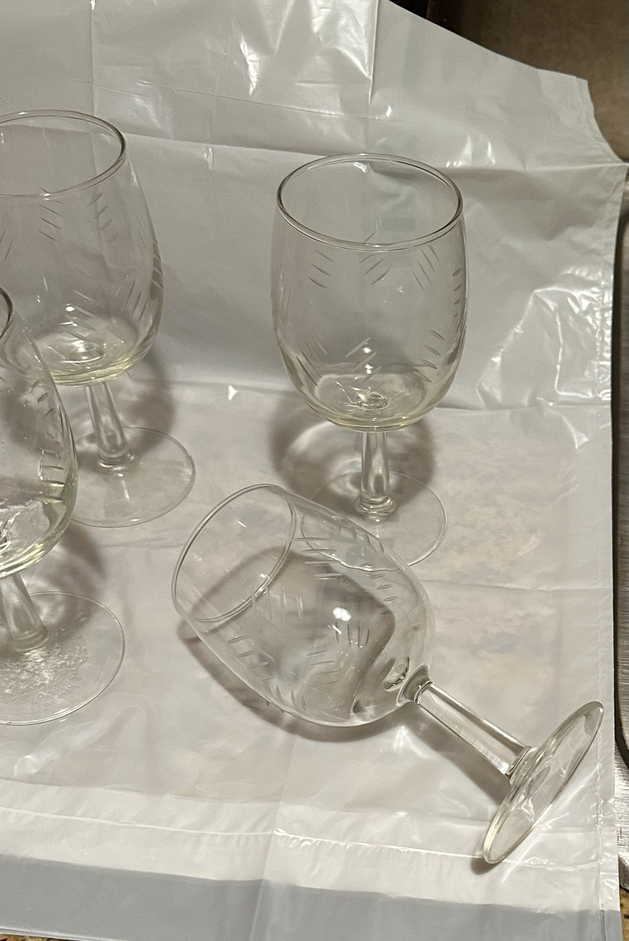 Six wine glasses - photo 2