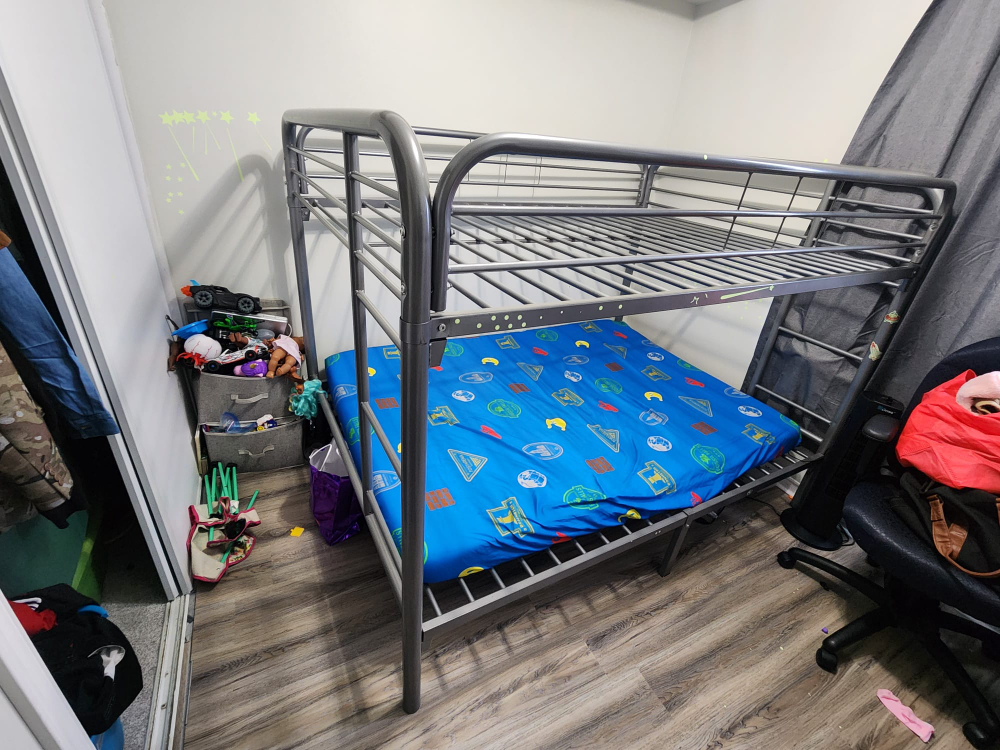 Metal double bunk bed thumbnail