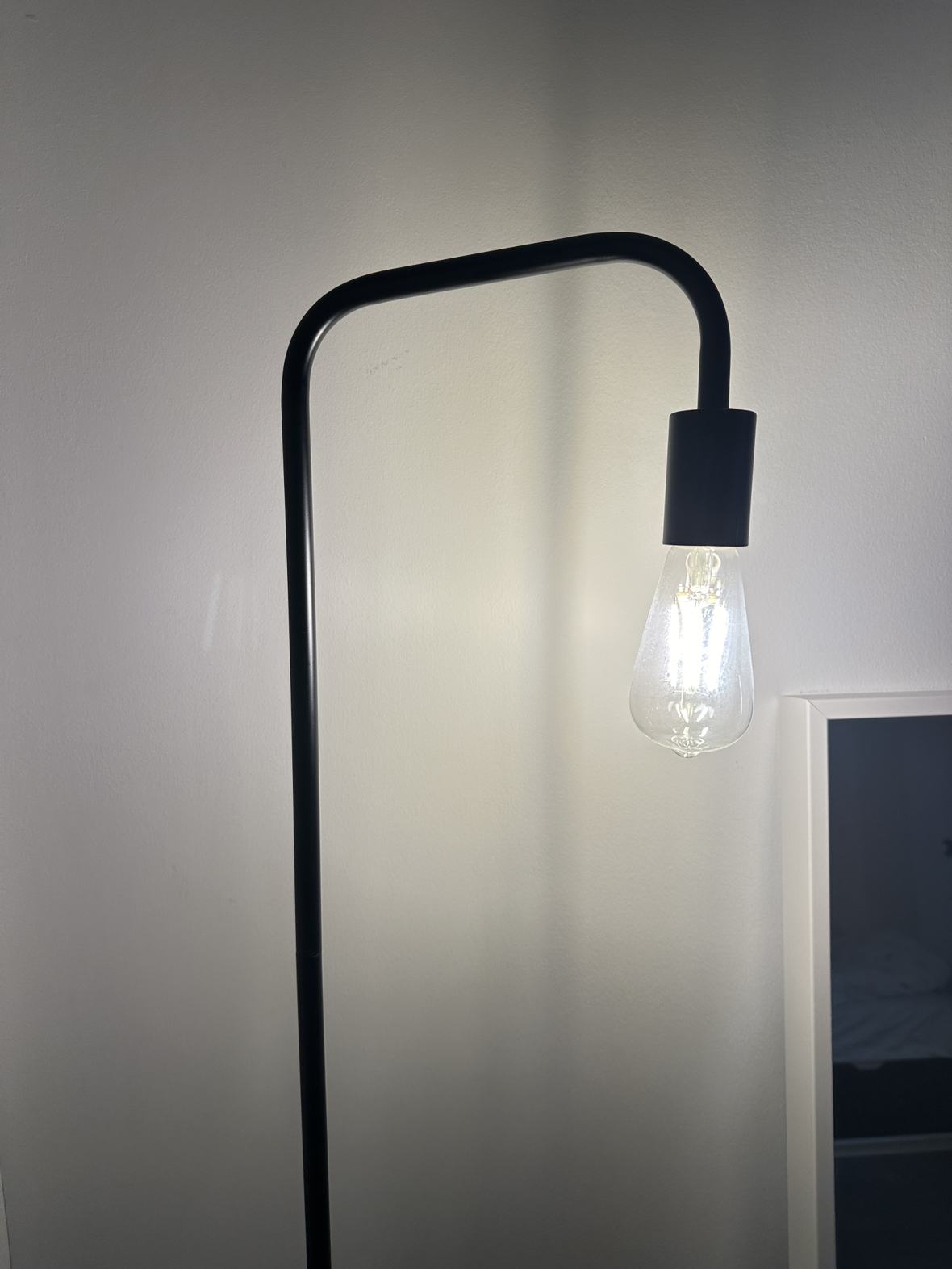 7ft tall lamp with light bulbs