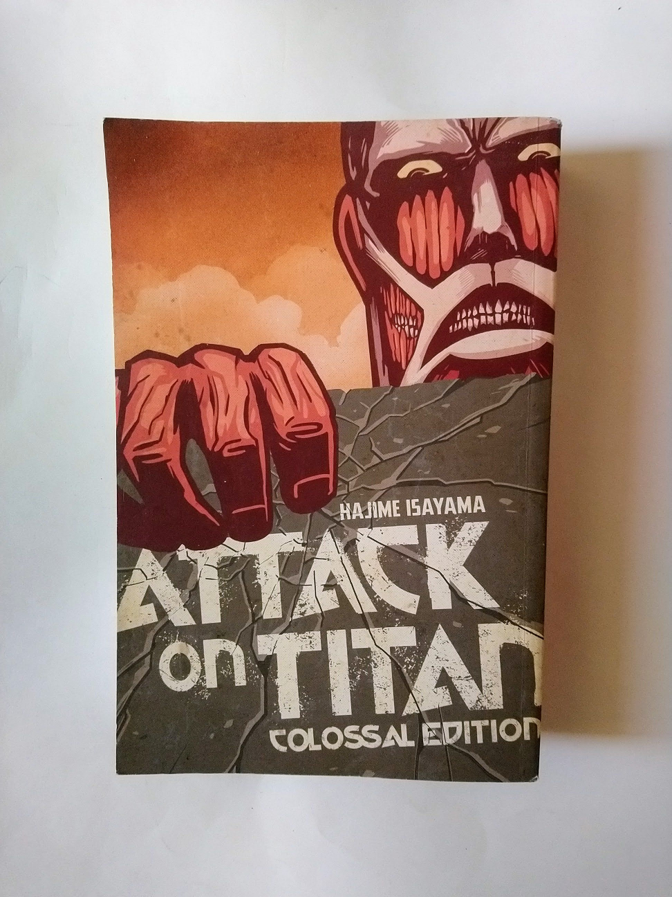 Attack on Titan: Colossal Edition vol 1